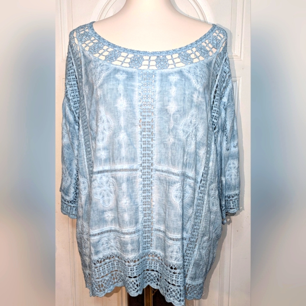 Ladies Democracy Large Light Blue 3/4 sleeve blouse